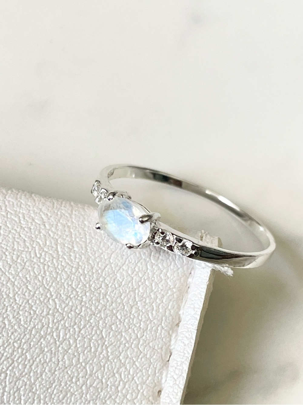 925 Sterling Silver Natural faceted Moonstone Oval Solitaire Ring, US 8